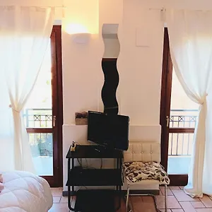 https://bb-la-delice.italymilanhotels.net